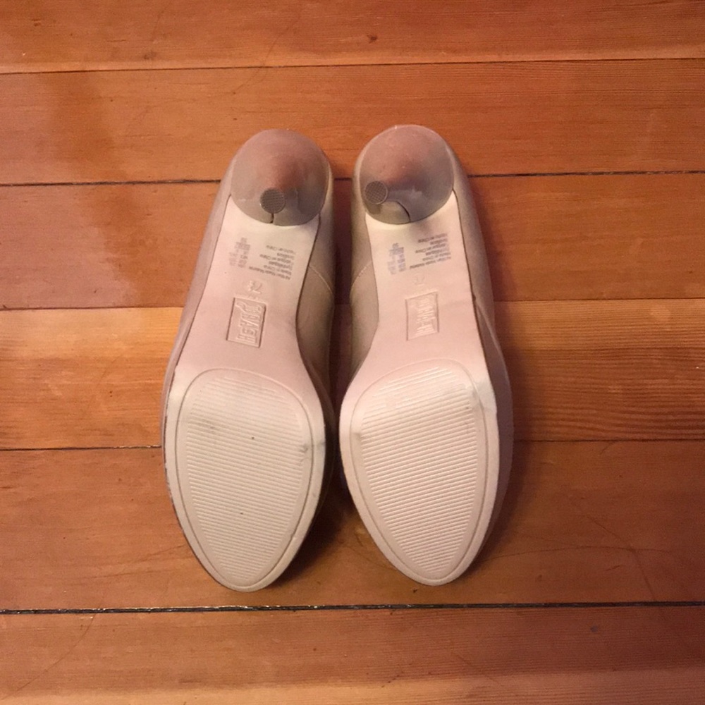 Heels - Picture 5 of 8